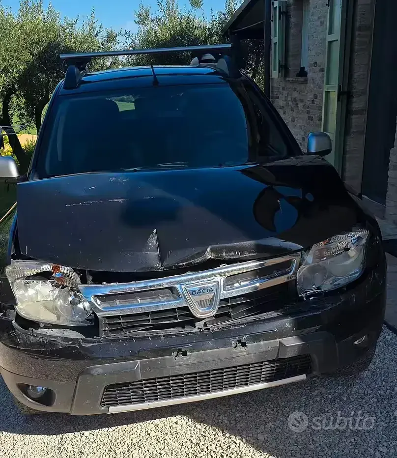 Usata Dacia Duster 105 CV (77 kW) 2011 Nero SUV