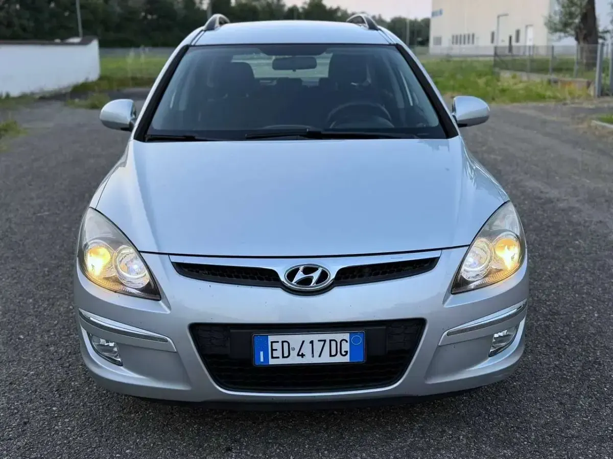 Usata Hyundai i30 90 CV (66 kW) 2010 Grigio Station wagon