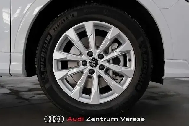 Usata Audi Q3 Ambiente 245 CV (180 kW) 2024 Bianco ghiaccio metallizzato SUV