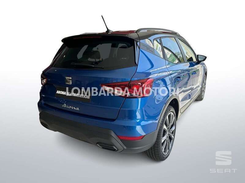 Usata Seat Arona Black Edition 95 CV (69 kW) 2024 Blu zaffiro tetto nero SUV