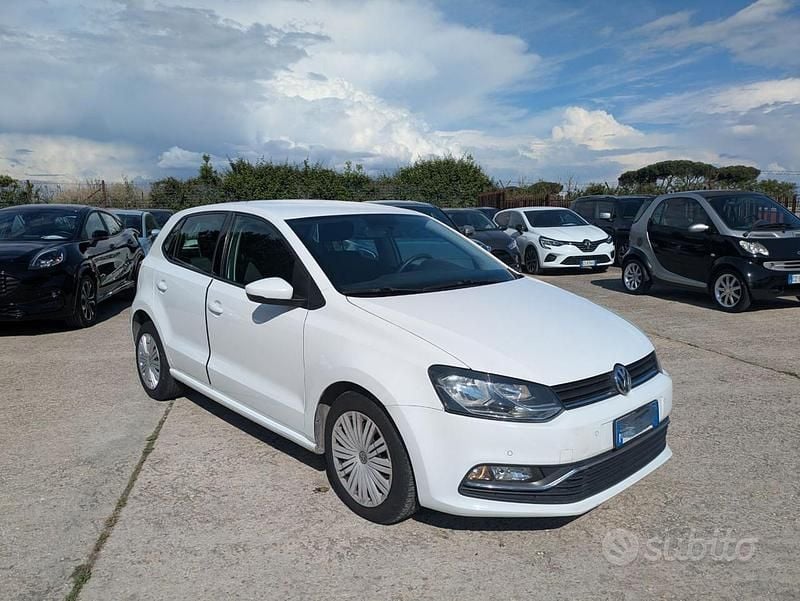 Bianco Usata 2017 VW Polo Tre volumi | 8800 € (Buon prezzo) - Immagine 1/4