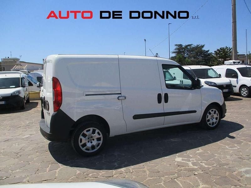 Usata Fiat Doblò 120 CV (88 kW) 2019 Bianco Monovolume