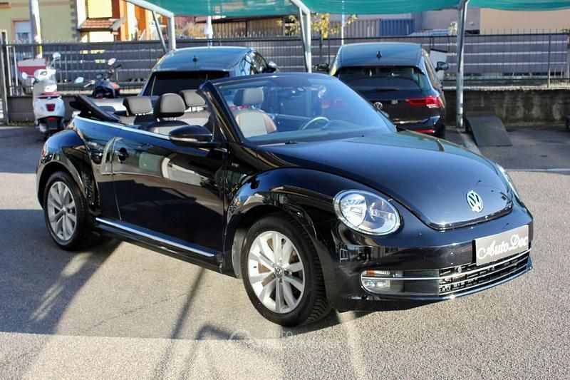 Usata VW Beetle Cabriolet 105 CV (77 kW) 2016 Nero Cabrio