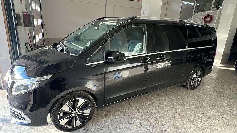 Usata Mercedes V250 190 CV (139 kW) 2021 Nero Monovolume