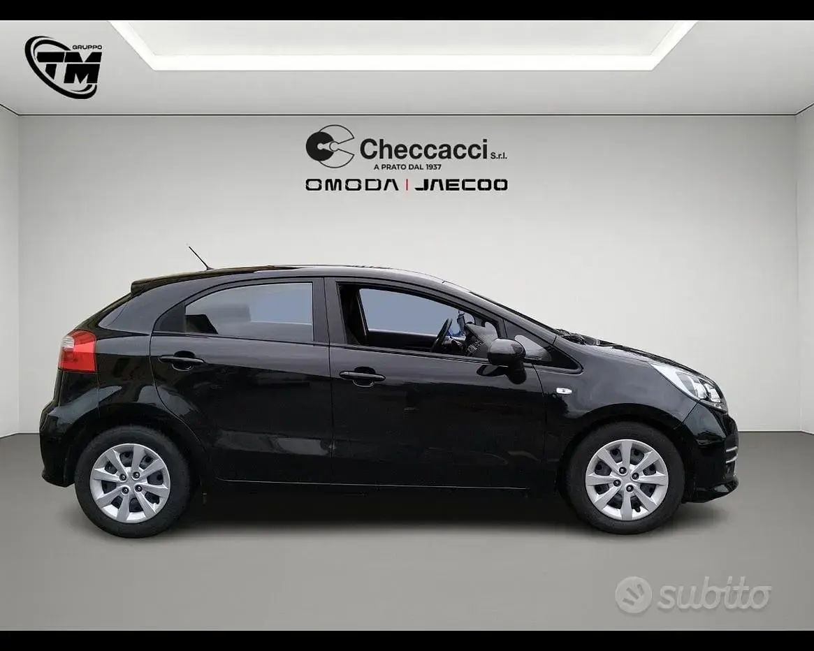 Usata Kia Rio City 83 CV (61 kW) 2016 Nero Utilitaria