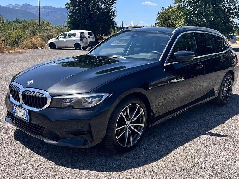 Usata BMW 320 Sport Line 190 CV (139 kW) 2019 Nero Station wagon