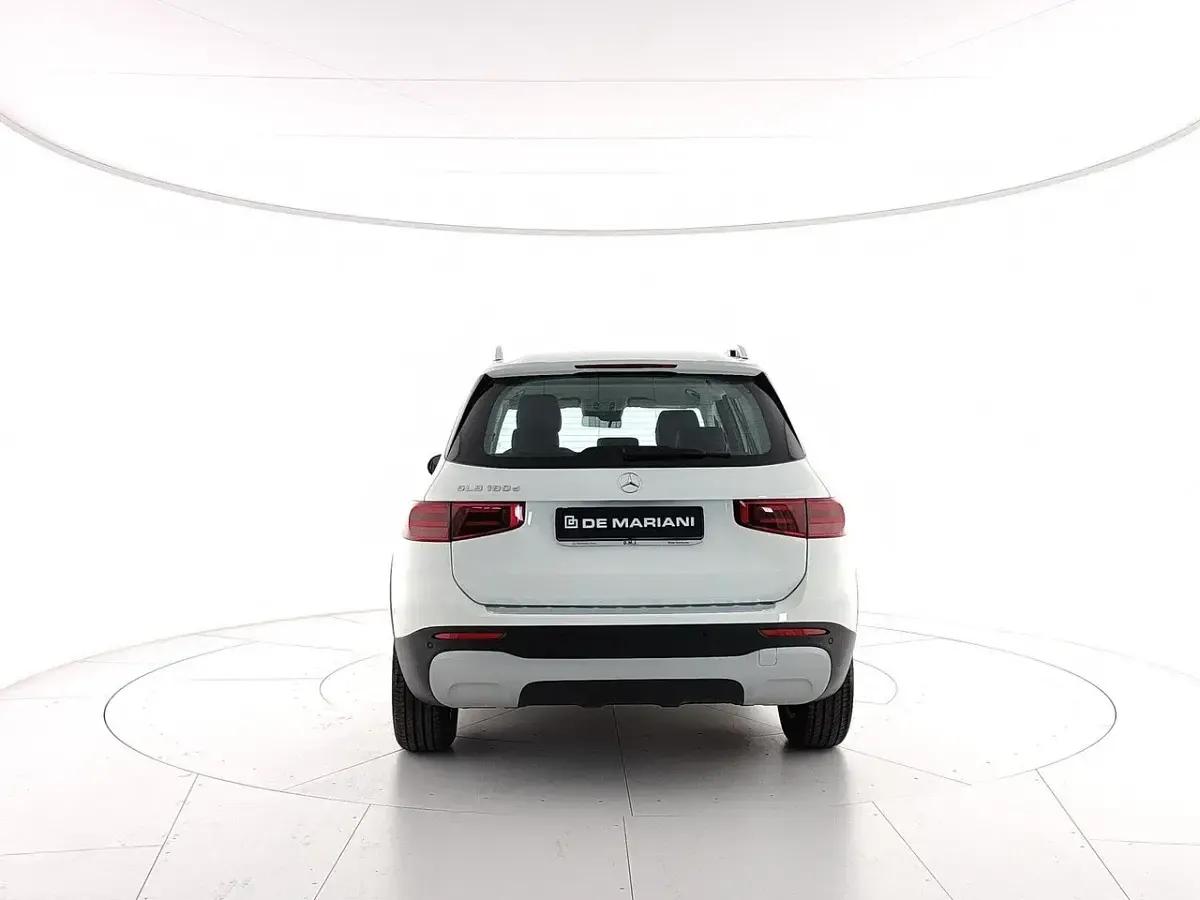 Usata Mercedes GLB180 Advanced 116 CV (85 kW) 2025 Bianco polare SUV