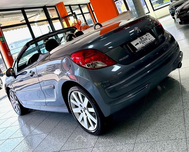 Usata Peugeot 207 CC Allure 111 CV (81 kW) 2012 Gray Cabrio