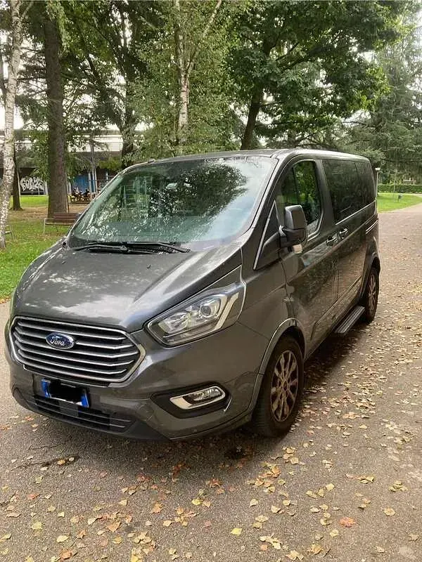 Usata Ford Tourneo 178 CV (130 kW) 2018 Monovolume
