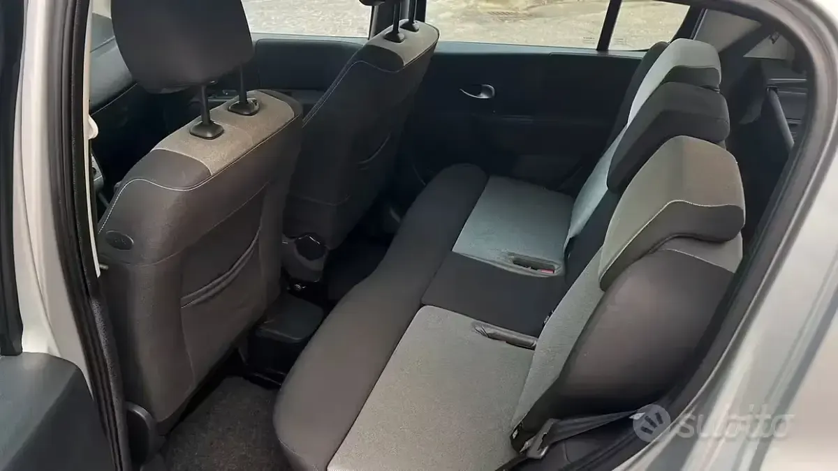 Usata Renault Modus Dynamique 79 CV (58 kW) 2009 Grigio Monovolume