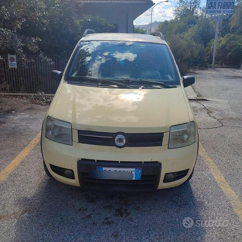 Giallo Usata 2008 Fiat Panda Tre volumi | 2000 € - Immagine 1/4