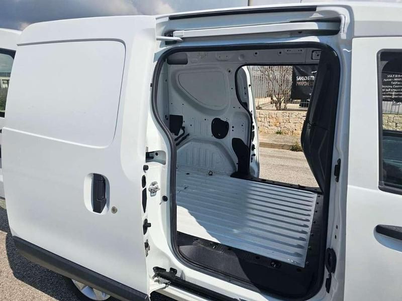 Usata Dacia Dokker 102 CV (75 kW) 2019 Bianco Monovolume