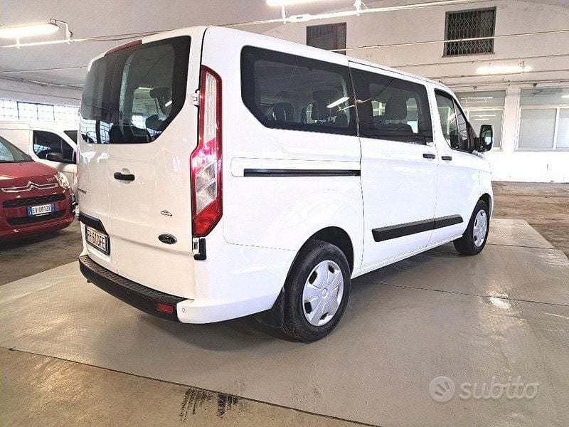 Usata Ford Transit Custom Trend 131 CV (96 kW) 2018 Bianco Station wagon