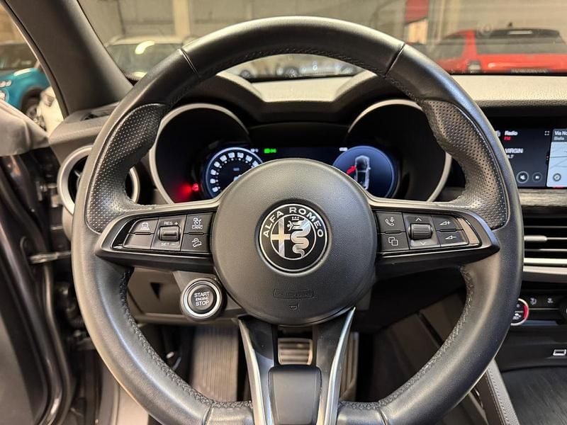 Usata Alfa Romeo Stelvio Super 160 CV (117 kW) 2023 Grigio SUV