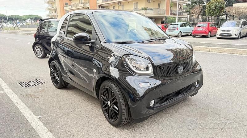 Usata Smart ForTwo Coupé Prime 90 CV (66 kW) 2019 Nero Coupé