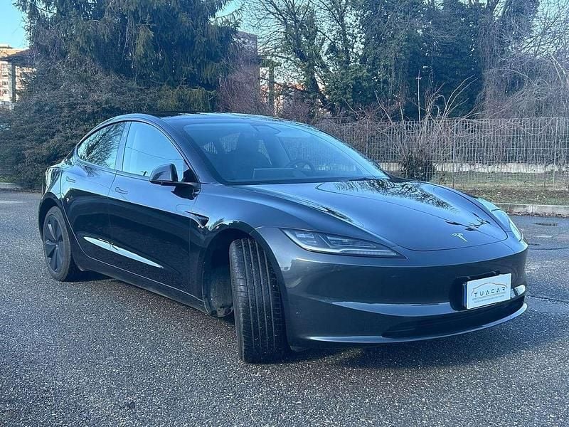 Usata Tesla Model 3 324 kW (441 CV) 2024 Grigio Berlina