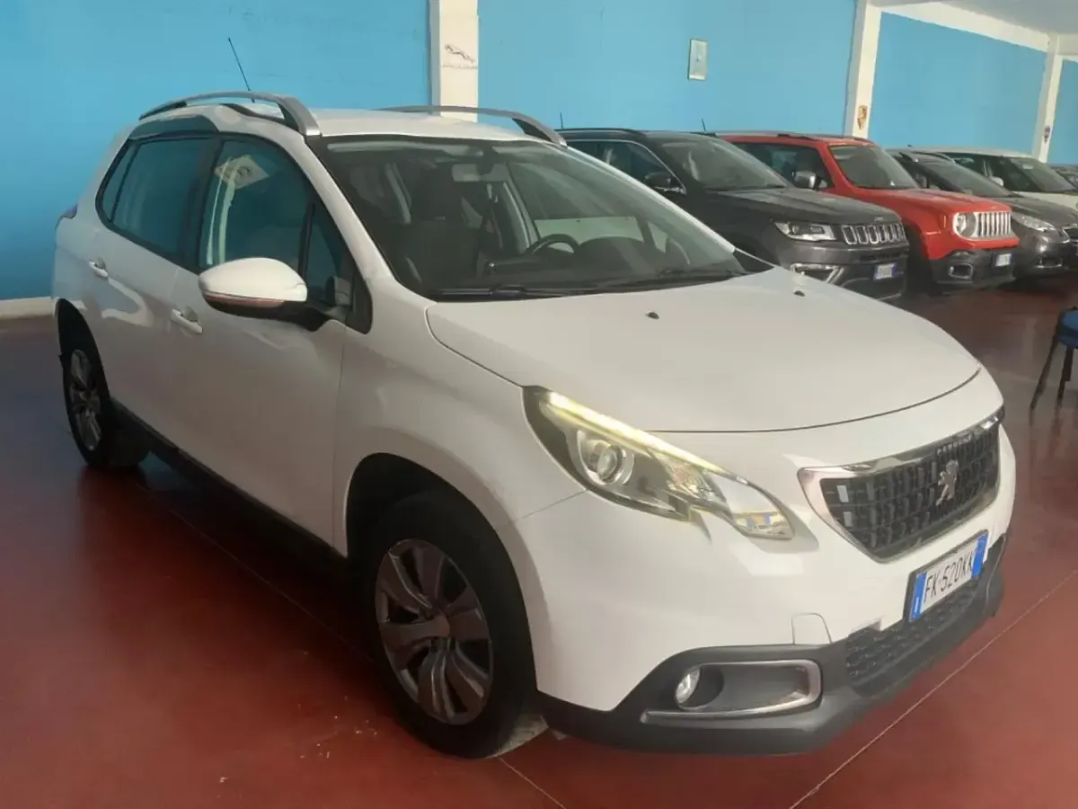 Usata Peugeot 2008 Access 75 CV (55 kW) 2017 Bianco SUV