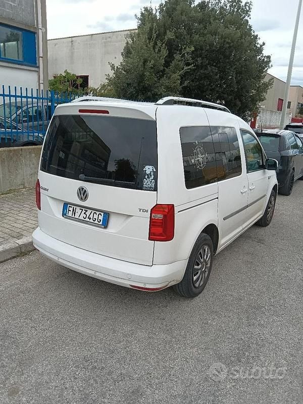 Usata VW Caddy 2018 Bianco Monovolume