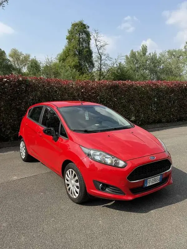 Usata Ford Fiesta 95 CV (69 kW) 2016 Utilitaria