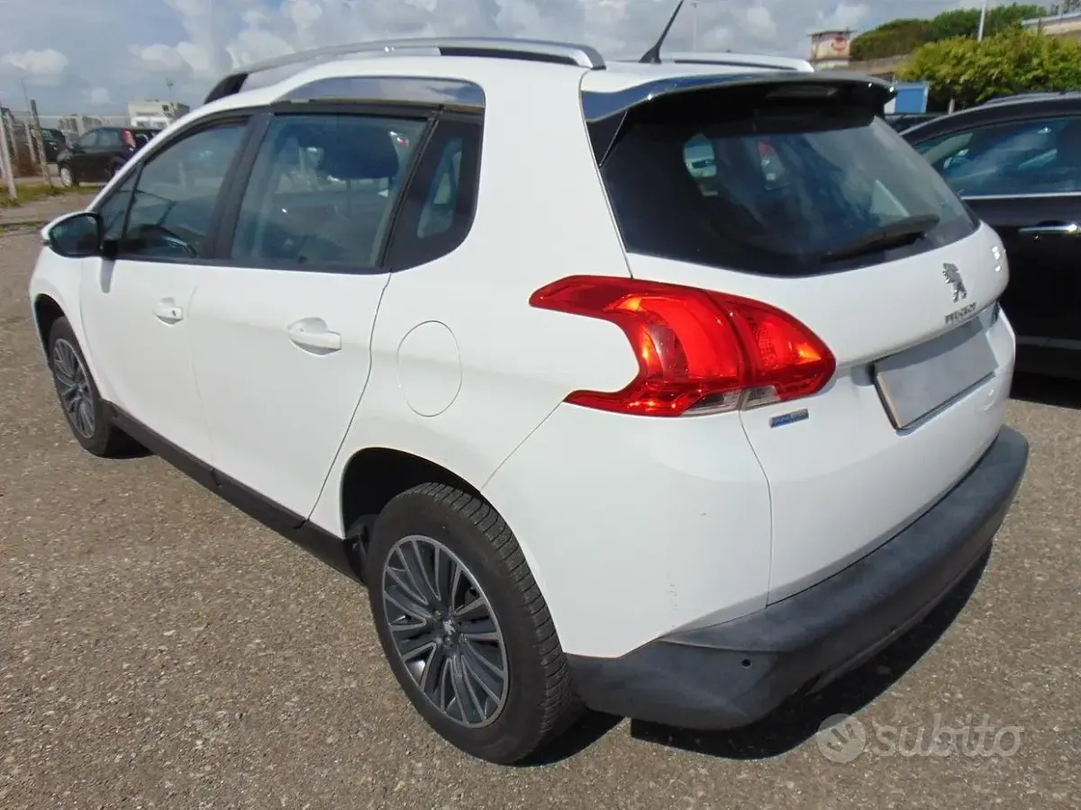 Usata Peugeot 2008 82 CV (60 kW) 2017 Bianco SUV