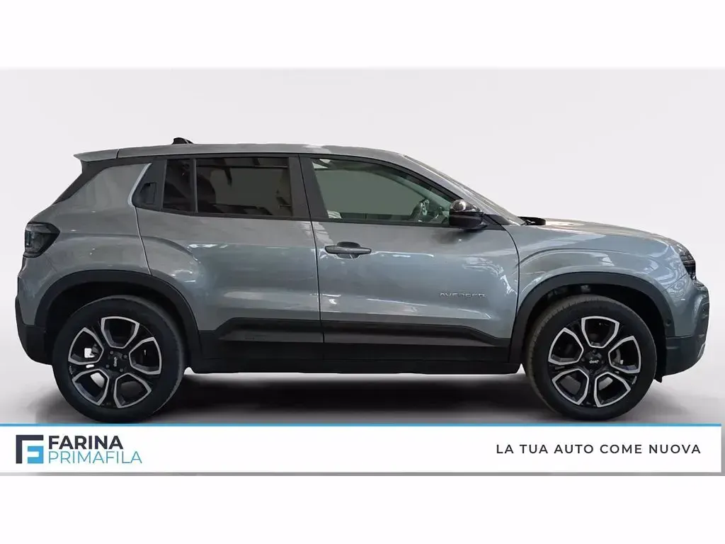 Usata Jeep Avenger Summit 101 CV (74 kW) 2024 Grigio chiaro SUV