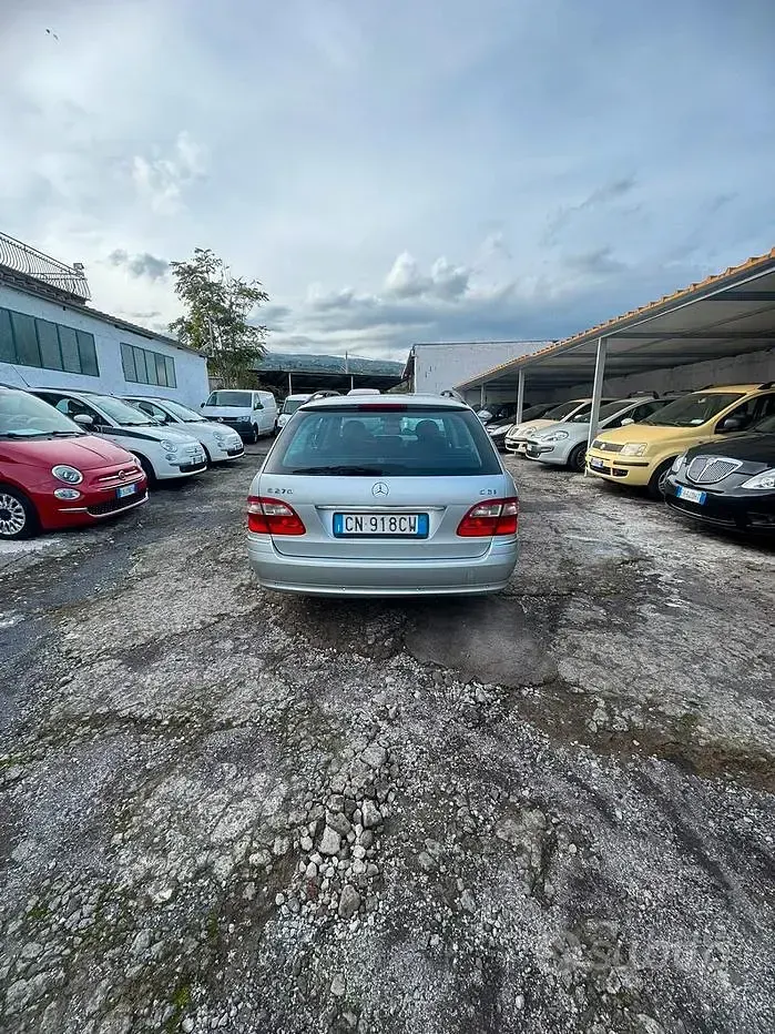 Usata Mercedes E270 Avantgarde 177 CV (130 kW) 2004 Grigio Station wagon