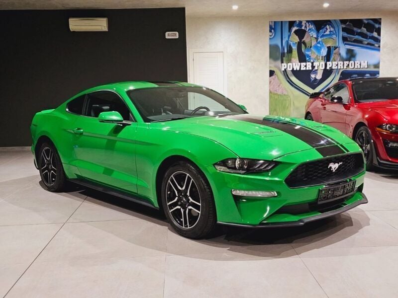 Usata Ford Mustang Premium 317 CV (233 kW) 2019 Verde Coupé