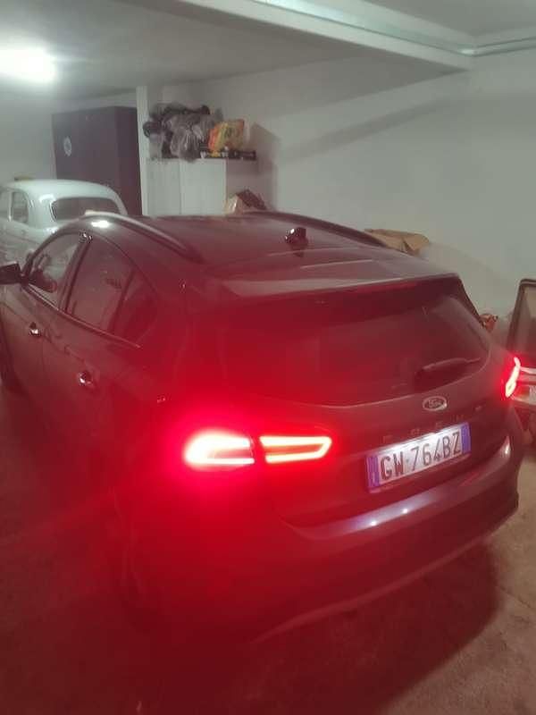 Usata Ford Focus Active 125 CV (91 kW) 2024 Grigio Berlina