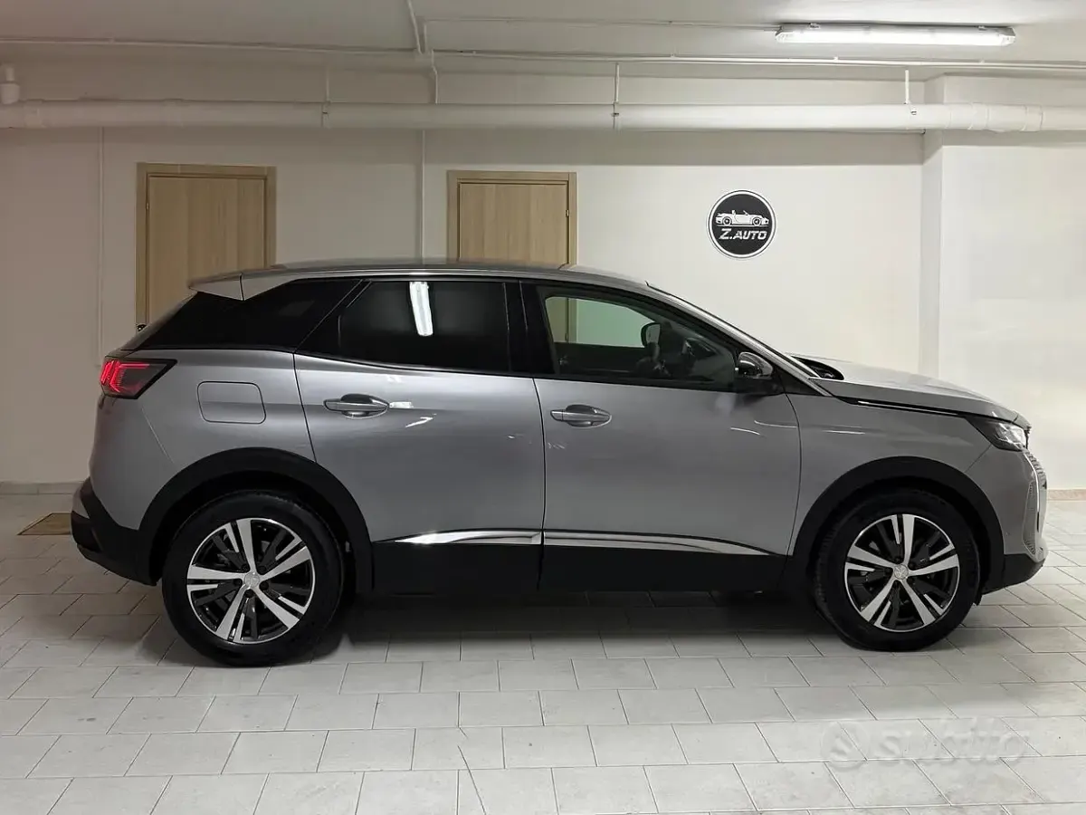 Usata Peugeot 3008 Allure 131 CV (96 kW) 2022 Grigio SUV