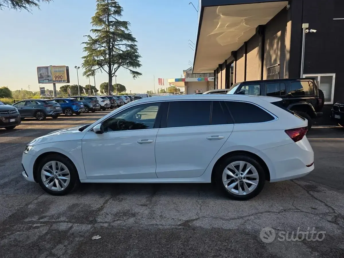 Käytetty Skoda Octavia Style 150 HP (110 kW) 2022 Valkoinen Farmari
