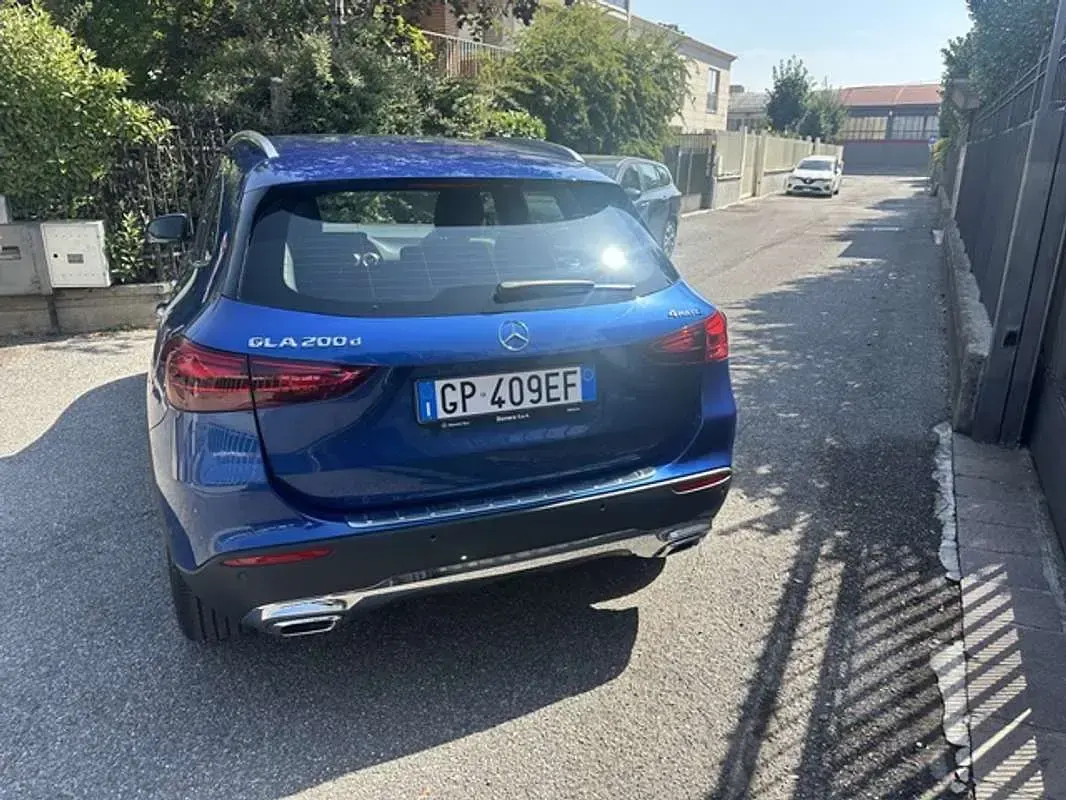 Usata Mercedes GLA200 Executive 150 CV (110 kW) 2023 Blu/azzurro SUV