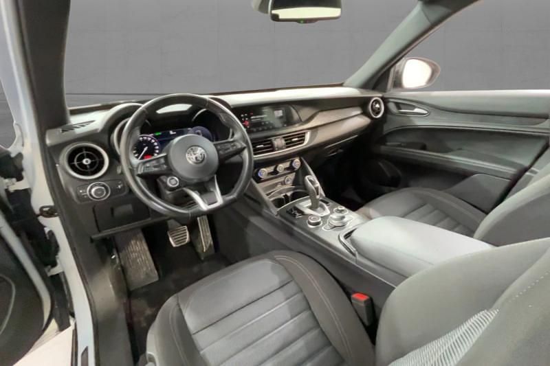 Usata Alfa Romeo Stelvio Super 210 CV (154 kW) 2023 Grigio metallizzato SUV