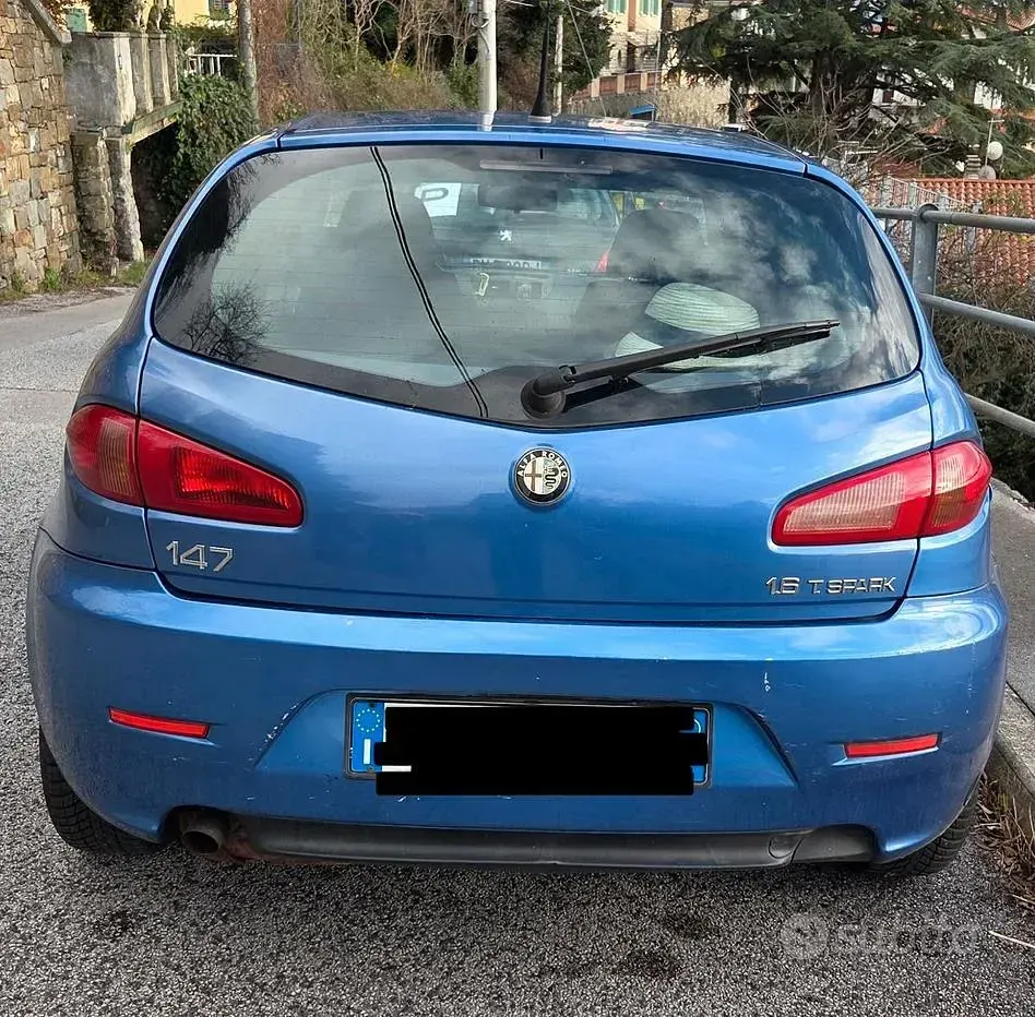 Usata Alfa Romeo 147 105 CV (77 kW) 2009 Bluazzurro Utilitaria