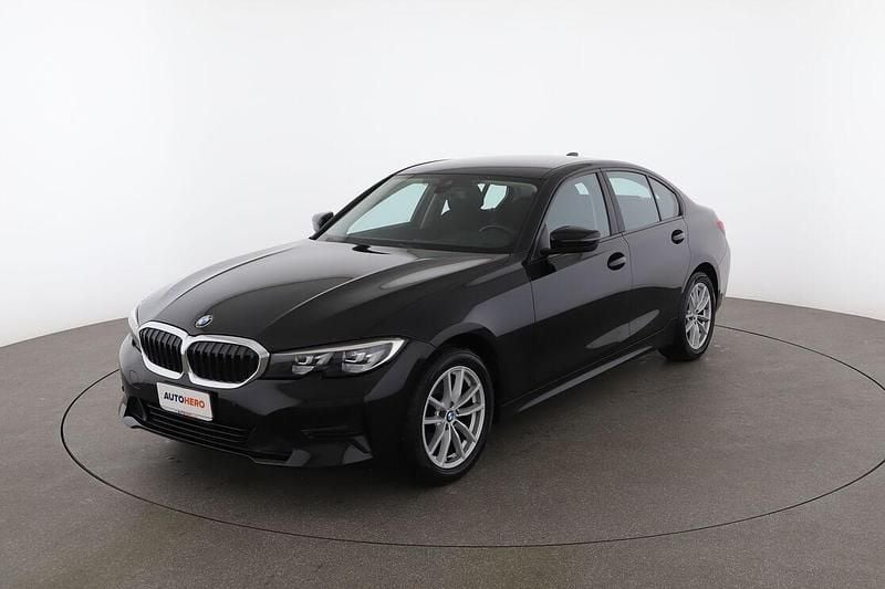 Nero Usata 2022 BMW 318 Advantage Tre volumi | 23.399 € (Buon prezzo) - Immagine 1/3