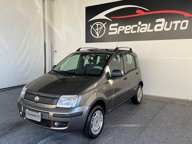 Usata Fiat Panda 77 CV (56 kW) 2012 Grigio scuro Utilitaria
