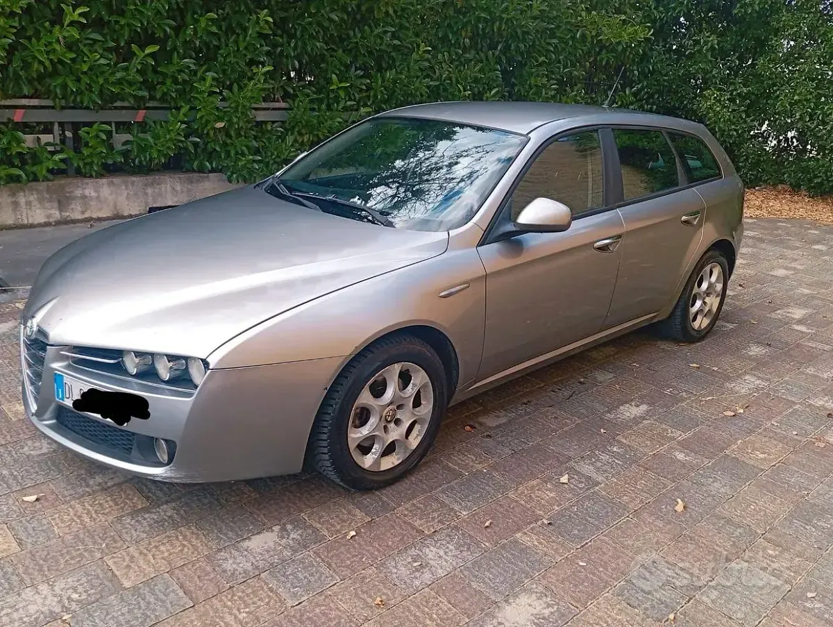 Usata Alfa Romeo 159 150 CV (110 kW) 2007 Grigio Station wagon