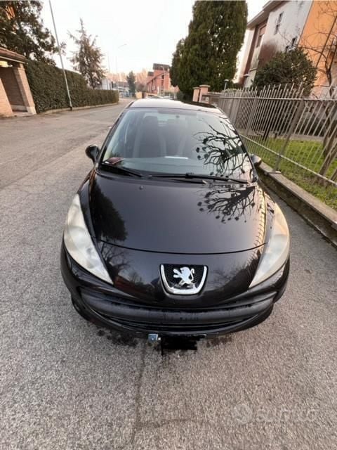 Usata Peugeot 207 68 CV (50 kW) 2008 Nero Berlina