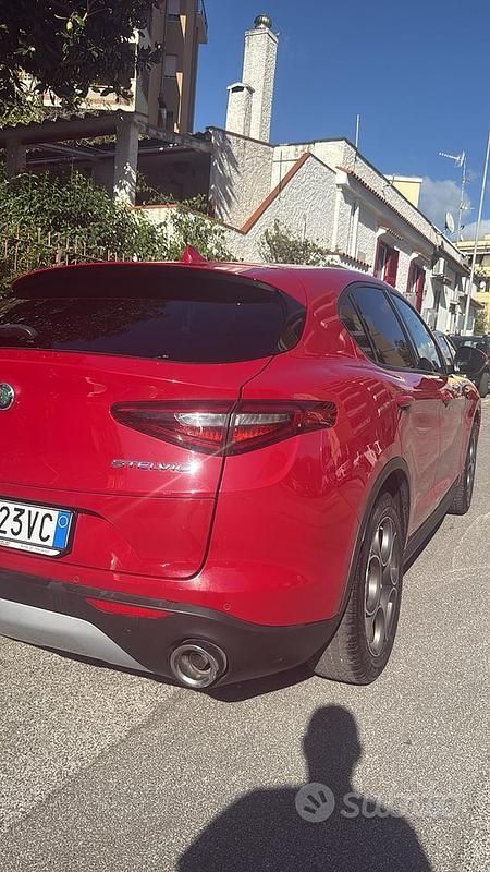 Usata Alfa Romeo Stelvio Business 160 CV (117 kW) 2020 Rosso SUV