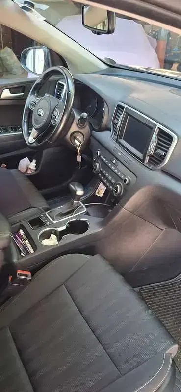 Usata Kia Sportage Style 141 CV (103 kW) 2018 Grigio SUV