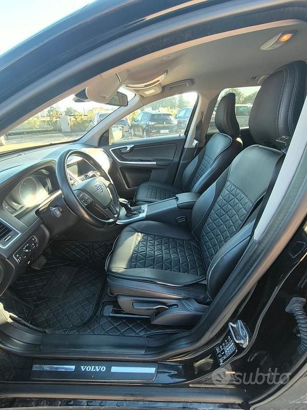 Usata Volvo XC60 203 CV (149 kW) 2015 Nero SUV