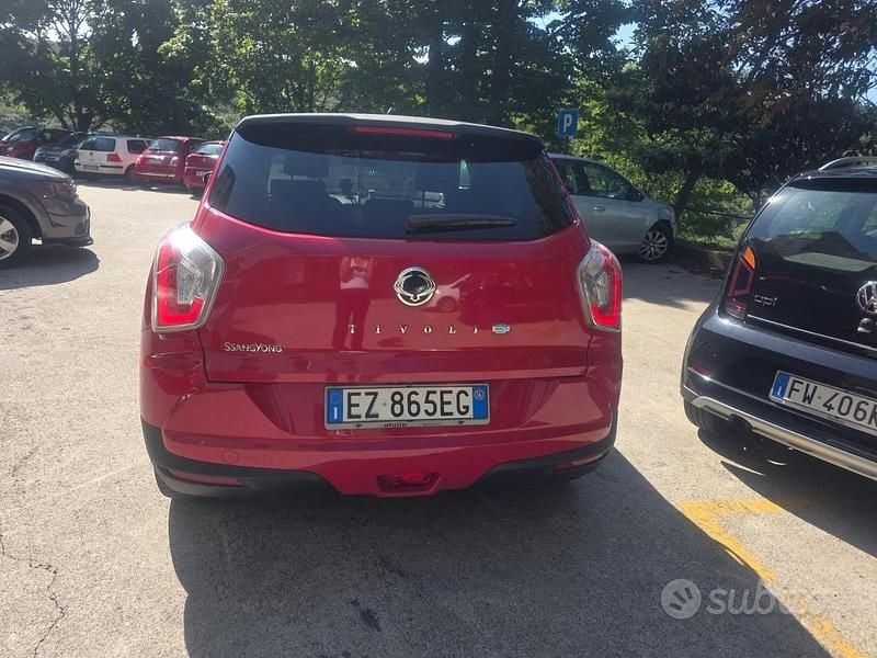 Usata Ssangyong (KGM) Tivoli 2016 Rosso SUV