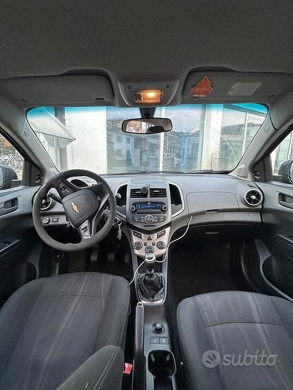 Usata Chevrolet Aveo LT 75 CV (55 kW) 2012 Berlina