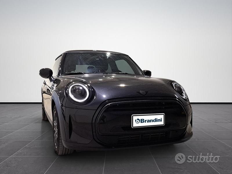 Usata Mini Cooper Classic 136 CV (100 kW) 2023 Nero Utilitaria