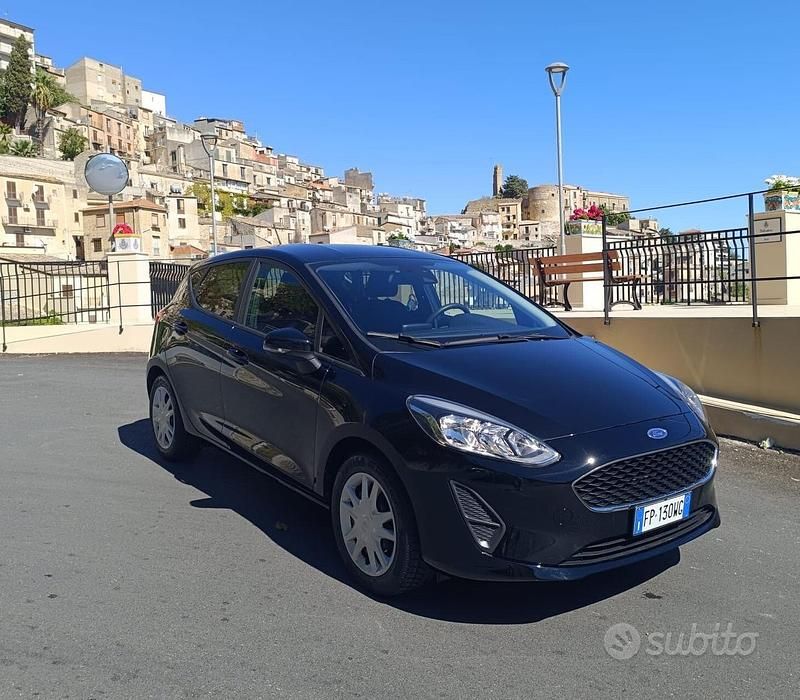Usata Ford Fiesta 70 CV (51 kW) 2018 Nero Utilitaria