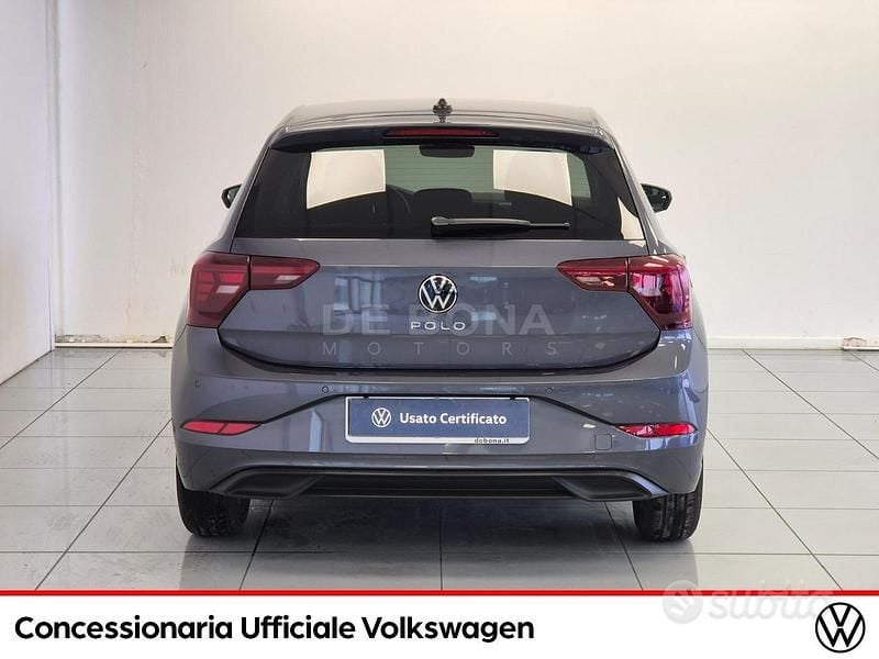 Usata VW Polo Life 95 CV (69 kW) 2023 Grigio Utilitaria