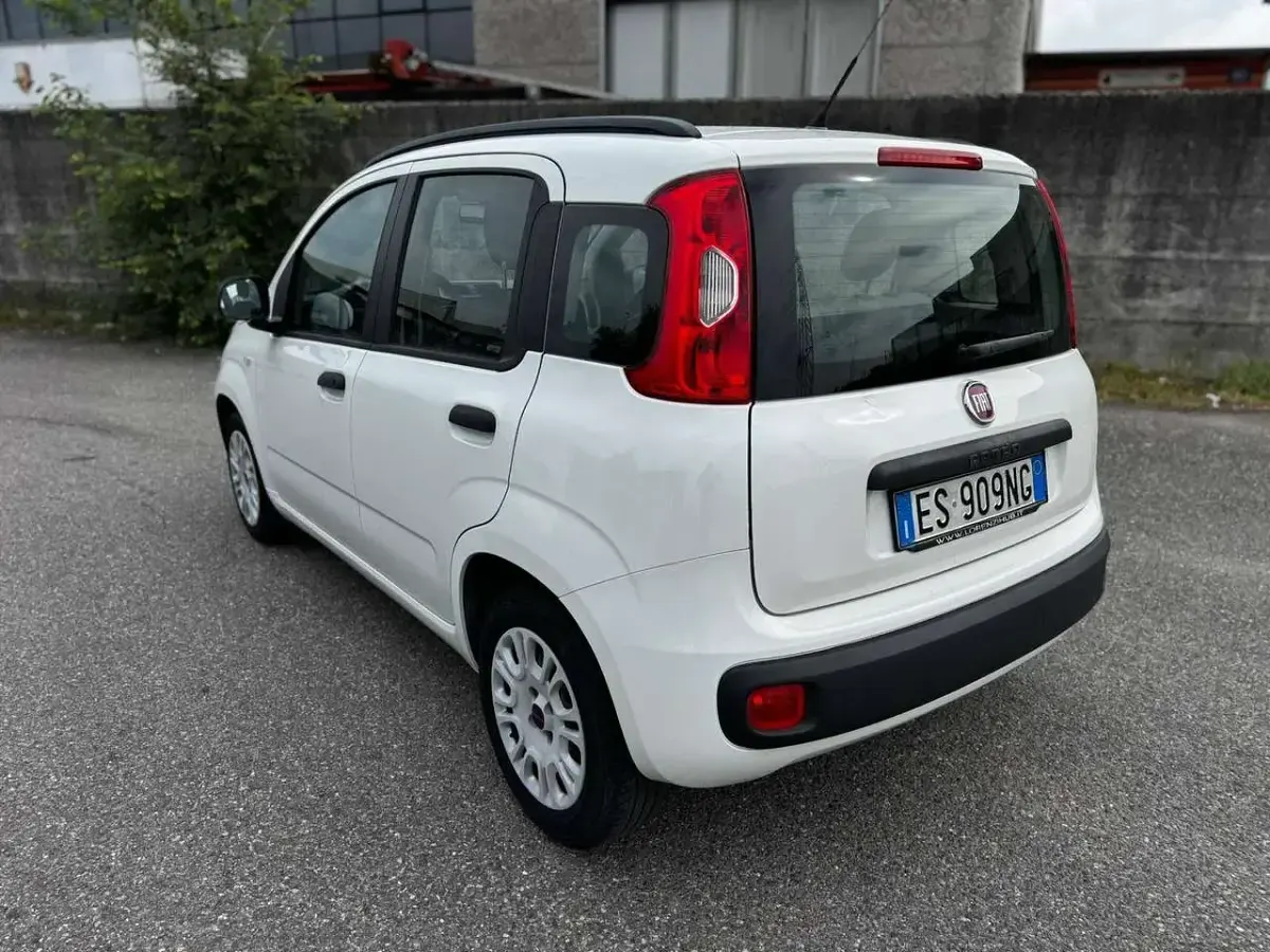 Usata Fiat Panda Lounge 75 CV (55 kW) 2013 Bianco Utilitaria