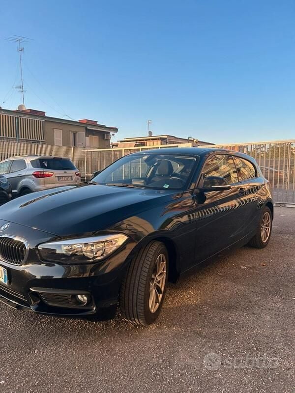Usata BMW 118 Efficient Dynamics 143 CV (105 kW) 2019 Nero Utilitaria