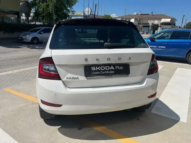 Usata Skoda Fabia 60 CV (44 kW) 2020 Utilitaria
