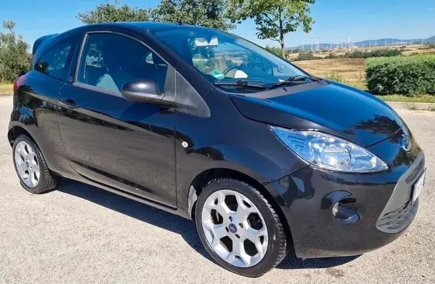 Usata Ford Ka Titanium 75 CV (55 kW) 2010 Nero Utilitaria