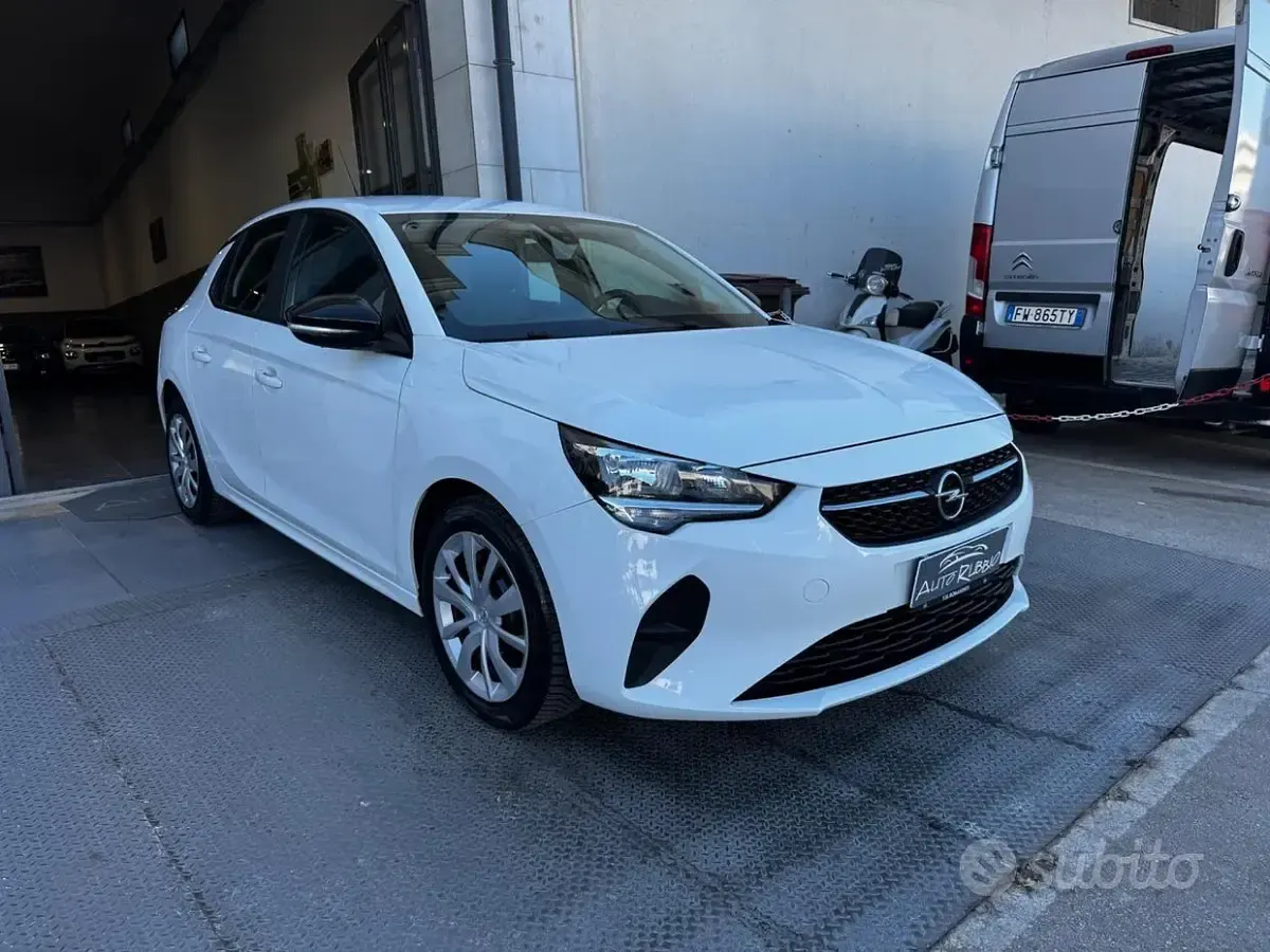 Usata Opel Corsa Elegance 102 CV (75 kW) 2020 Bianco Utilitaria